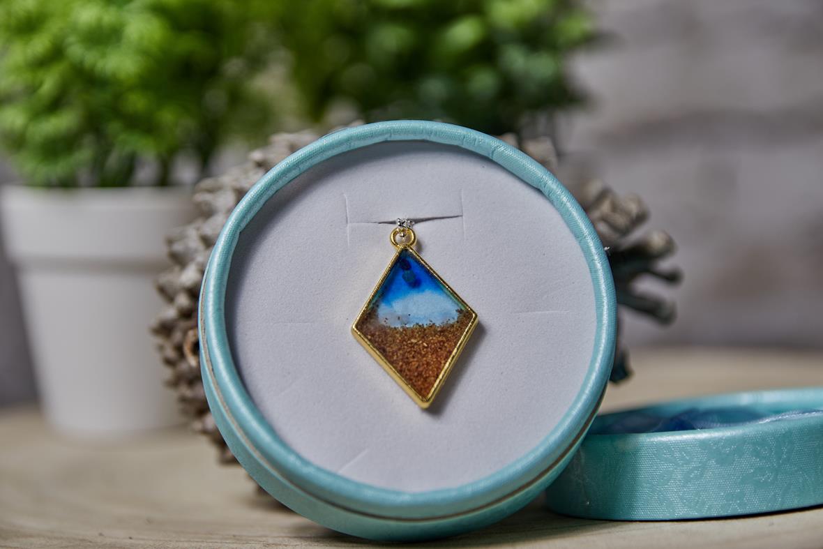 Colgante exclusivo con diferentes acabados