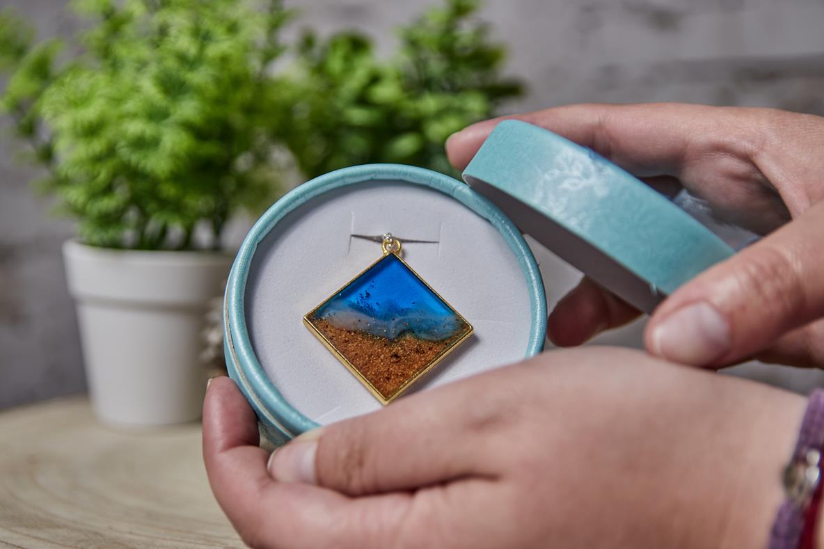 Colgante exclusivo con diferentes acabados - Imagen 4