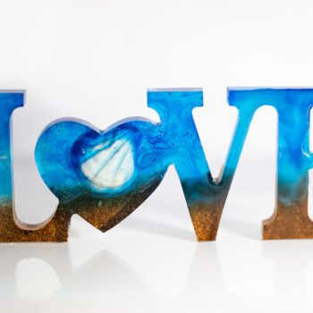 Decoracion con la Palabra LOVE con diseño playero Activo