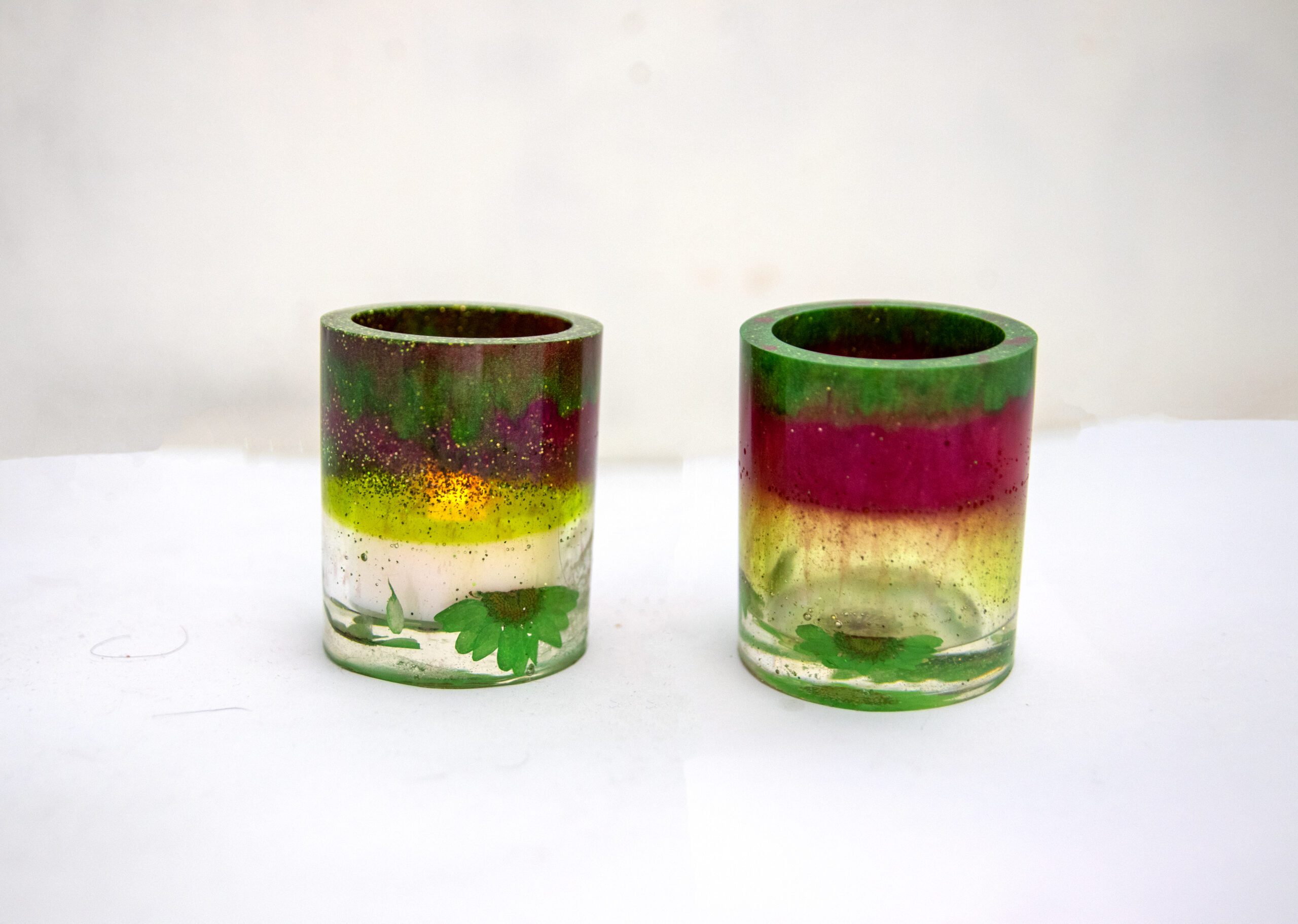 Juego de 2 Porta velas de resina diseño exclusivo - Imagen 4