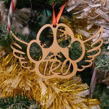 Bola decorativa huella con alas y nombre personalizado