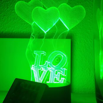 Lámpara 3D en Acrílico con Diseño romantico de globos y corazones